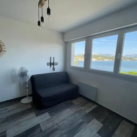 Aux Sablettes, Vue Mer, Plages En Bas De La Résidence *